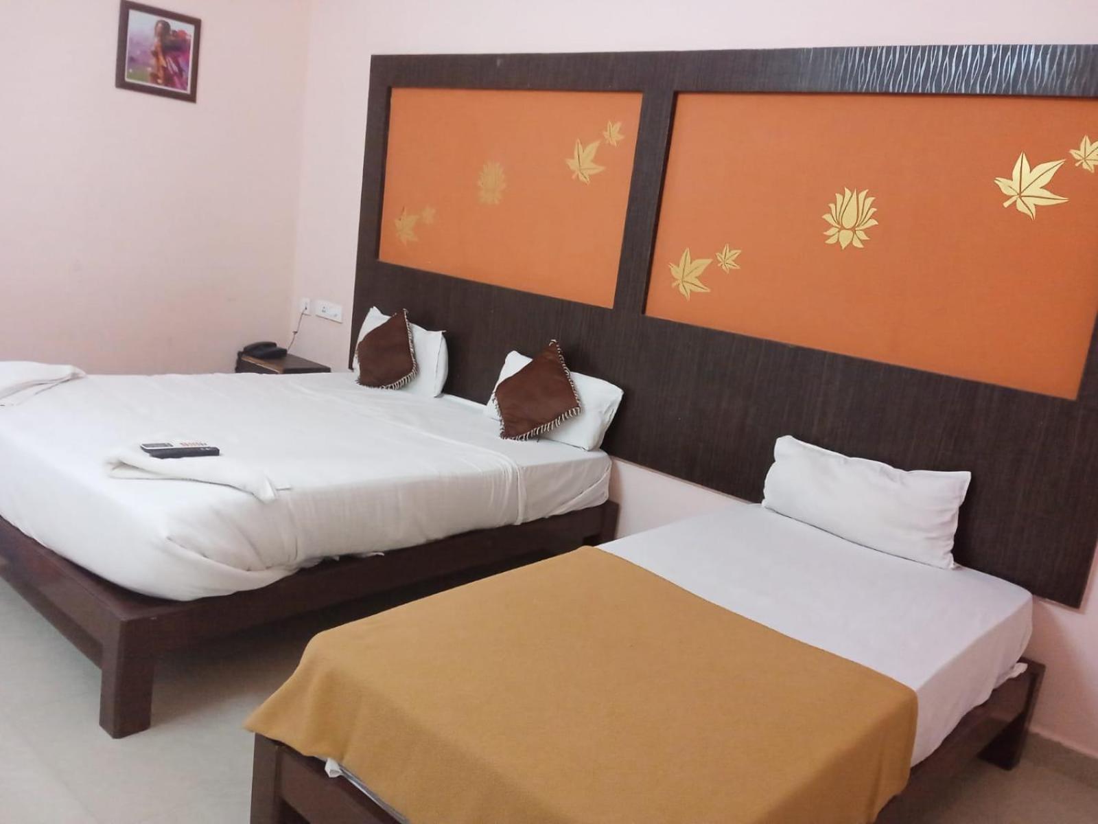 Grand Jp Inn Near 2 Km From Gundlupet Bus Stand Экстерьер фото